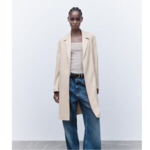 ZARA FAUX SUEDE COAT
Ecru 0/2712/450/712/02